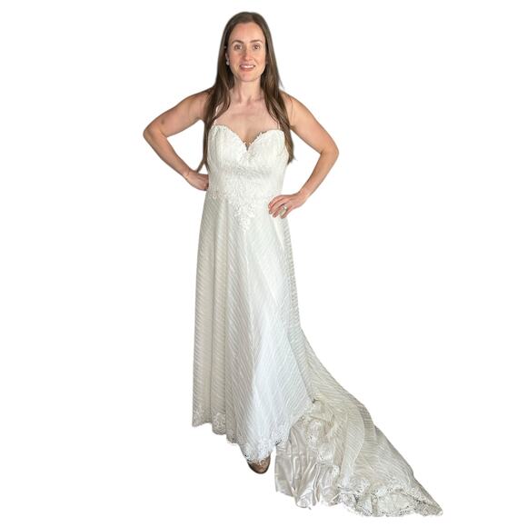 LILLIAN WEST 6487 Lace Boho Maxi Wedding Dress Geometric Gown Sweetheart - Picture 1 of 16